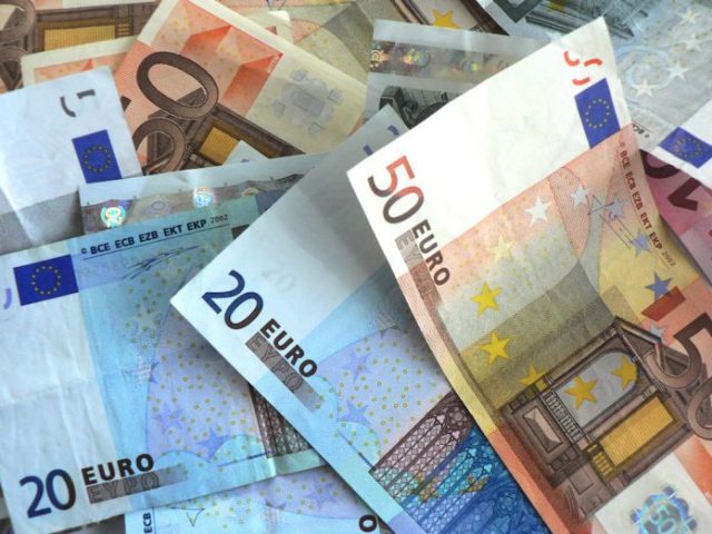 ΥΠΕΘΑ προς στελέχη - 300 ευρώ πρόστιμο για κάθε rapid που δεν κάνετε με πληρωμή